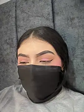 Zharaaa18 - I touch my delicious vagina naked🌸🤭