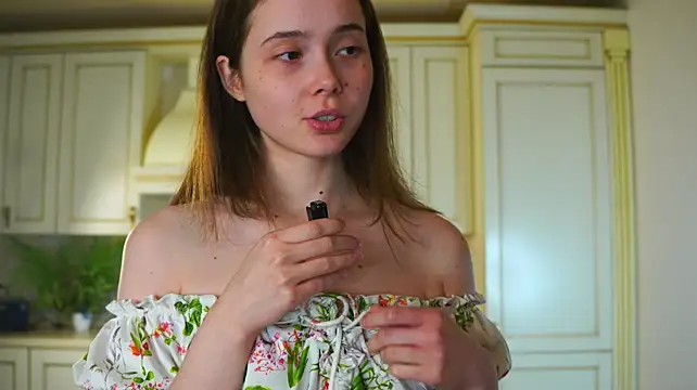 ShawnnaSimes - wet my breasr my niplles like it