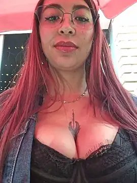 Kari-h - Oil on my bouncy tits