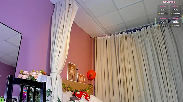 Dearly_Emily - Flash boobs and jumping