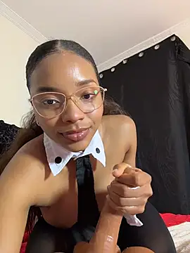 Ebony_love07 - 💦big squirt on your face💦