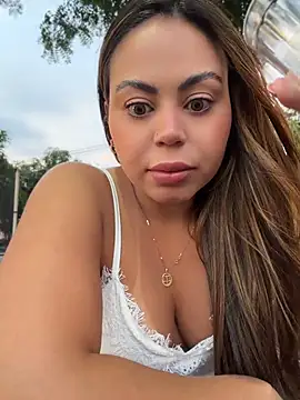 LariiHotWife - Peladinha 🔥🔥