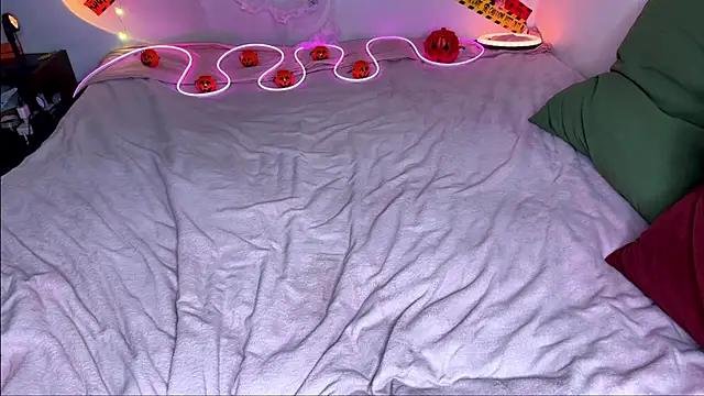 Mizztikaa - Fuck pussy, anal plug & make me wet💦🥴