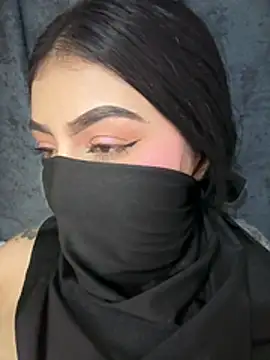 Zharaaa18 - I touch my delicious vagina naked🌸🤭
