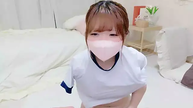 YUZU_nyan_ - ブラ抜きしてみる！上から乳首さわさわ///透けるかな？