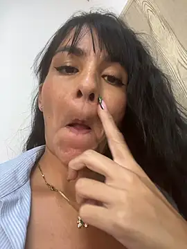 LuxeBrunetteXXX - CLEANING LADY RIDE UR COCK HIDDEN
