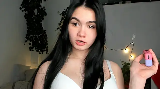 A1ice_lo - Show my tits and squeeze them