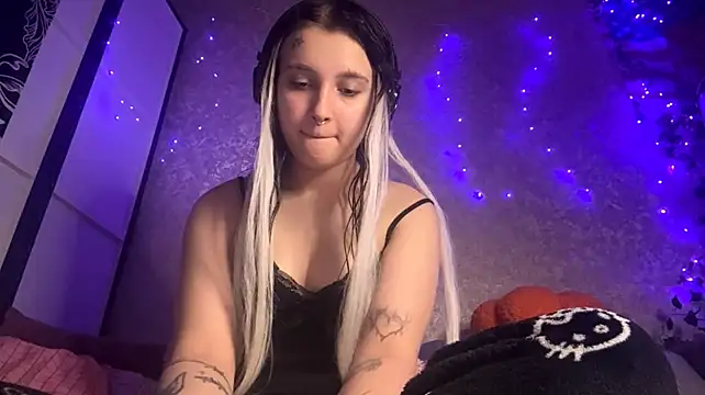 SharikaBabecki - Get me naked !