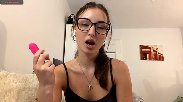 ConchitaRa - Take off my bra and stay only in top