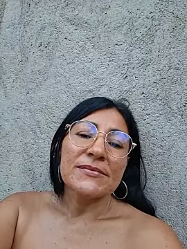 Maturexxxnaughty - A lollipop in my ass, and I suck on it.