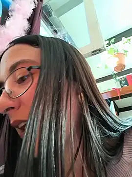 0Xes07 - Twerk en tanga 3min