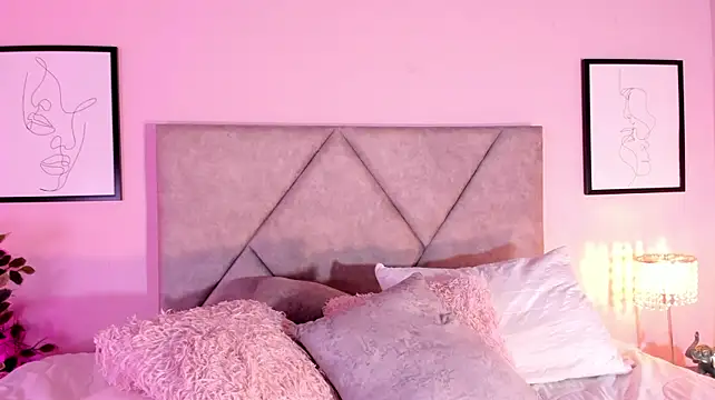 Emiilyh_ - PLAYING WITH ICE ON MY NIPPLES 🧊🍒