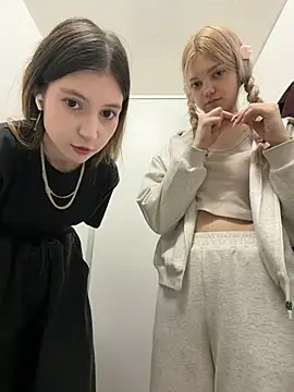 Elsawhere - nancy pinch her hard nipls under top🍒😋