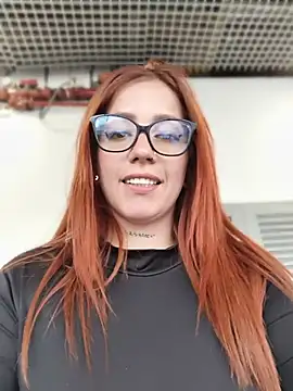 Alis_xxx - Show boobs in public 5 min