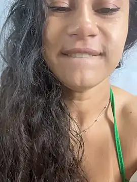 Yummi_bigclit - fingering pussy until drip + finger in👅