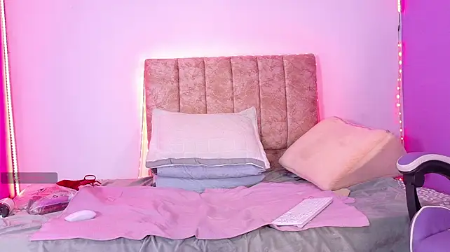 Ava_Raye - show pussy