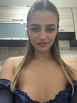 SelenaSweetie - Lick Fingers👅