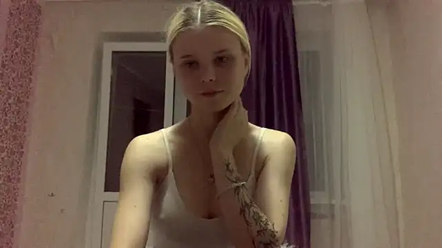 EdwinaDespres - Bite my hand💖
