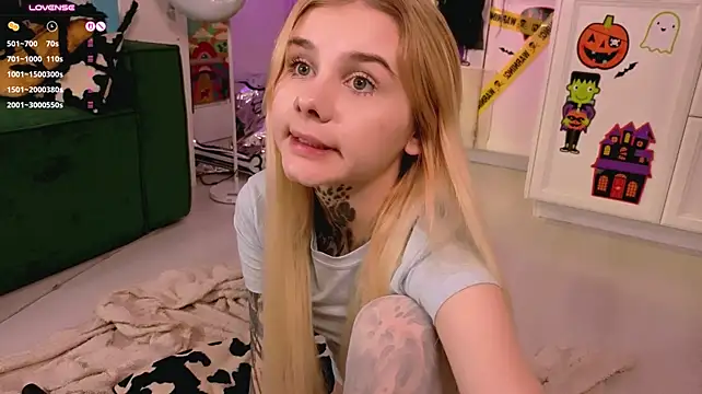 Britney_Lynch - doggy style + touching pussy