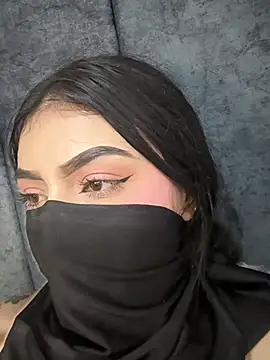 Zharaaa18 - I touch my delicious vagina naked🌸🤭