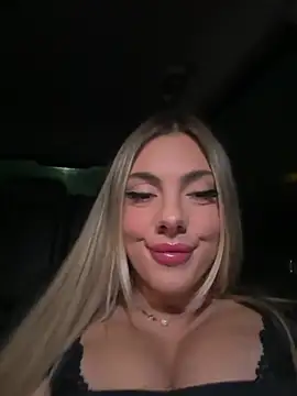 FrancescaNappi - SPUTA SULLE TETTE ( SPIT ON BOOBS)