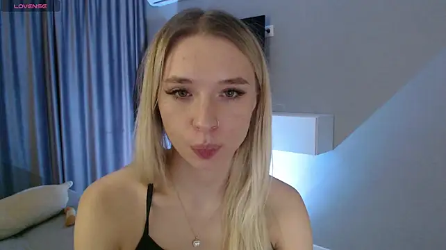 Emily_Hartt