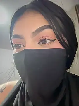 Zharaaa18 - I touch my delicious vagina naked🌸🤭
