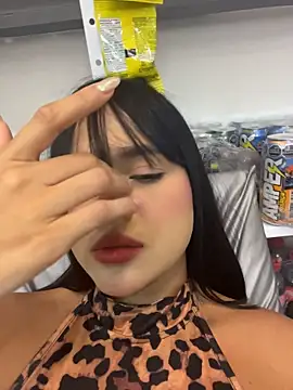 Bella-Ferrer - 5 min in doggy for you