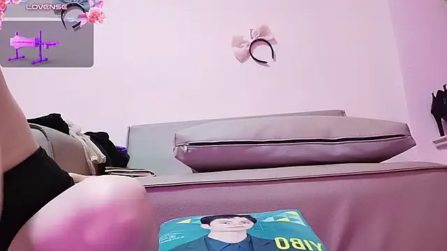 Daeyulin - 极品小扫穴一线天，喜欢被哥哥虐，会一直潮喷，国王控制3分钟，最后一个完成目标可以
