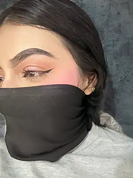 Zharaaa18 - I touch my delicious vagina naked🌸🤭