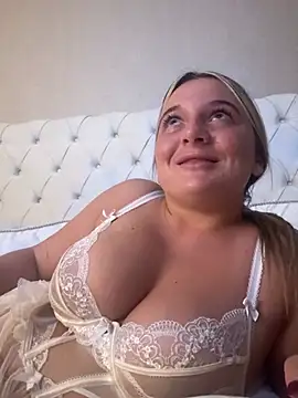 Oliviaabluee - Rub boobs😻