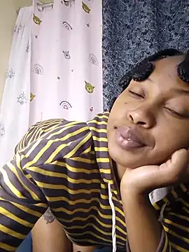 Nasty_boo_boo - spoil the queen
