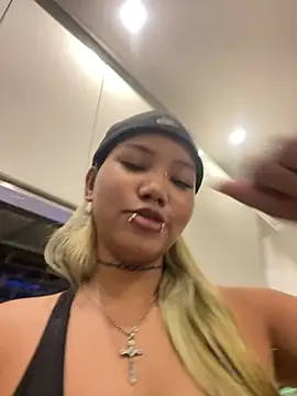 Scarlet_Thai - Play my pussy