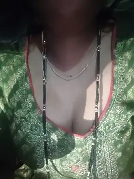 Sexyradha_