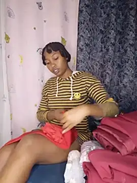 Nasty_boo_boo - spoil the queen