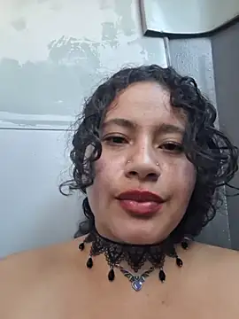 Yaya_paid - Play with my clitoris+ control luis 3min