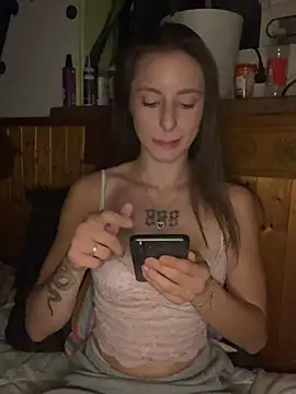 TeenLeonie18 - 🍌 Shake and Spank my Ass 8x