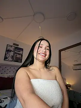 Sarascottt - spit on my tits 🥵