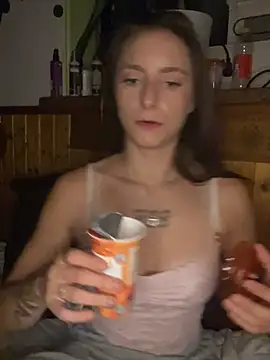 TeenLeonie18 - 🍌 Shake and Spank my Ass 8x