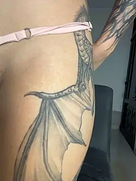 Sofi_Sw - Ice on my friend's tits
