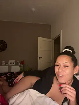 CocoCandelaLatina - 💦Spit on Boobs