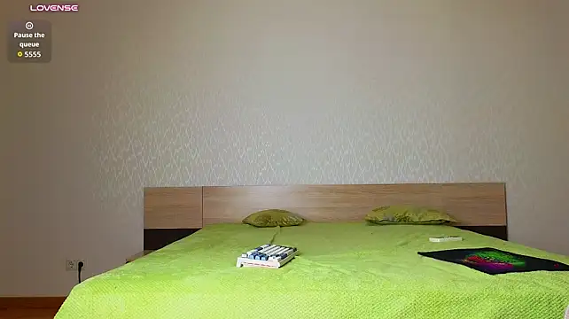 Cowell_Adelina - slap pussy