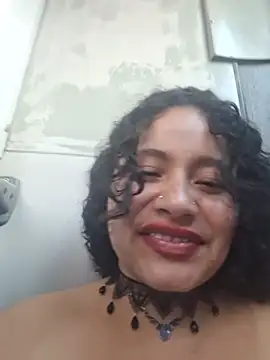 Yaya_paid - Play with my clitoris+ control luis 3min