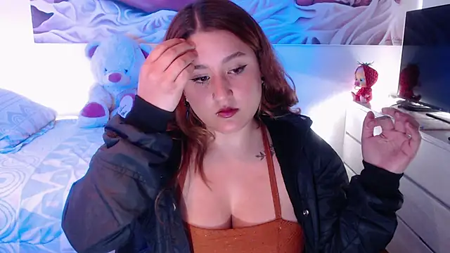 Luna_palmerau - show boobs