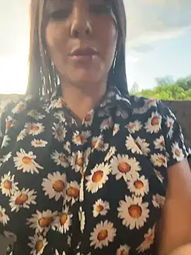 AlanaRouss - squirts in public
