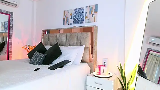 Dulce_Morrys - asshole