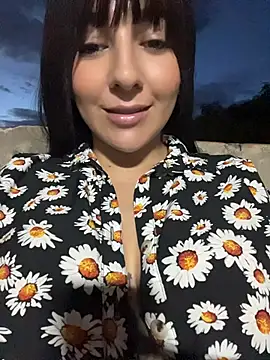 AlanaRouss - squirts in public