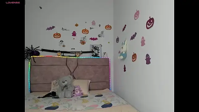 Isabella_cute5 - spank ass hard x10💖