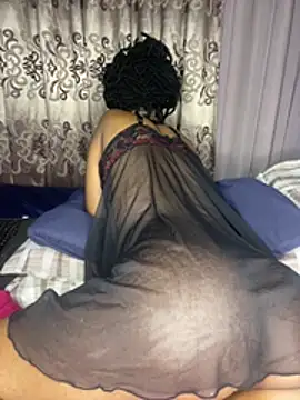 Melaninxo - Please Help Me With Transport Am Going H