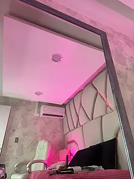 Mia_blackthorne